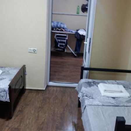 Guest House Kldiashvili Батуми Екстериор снимка