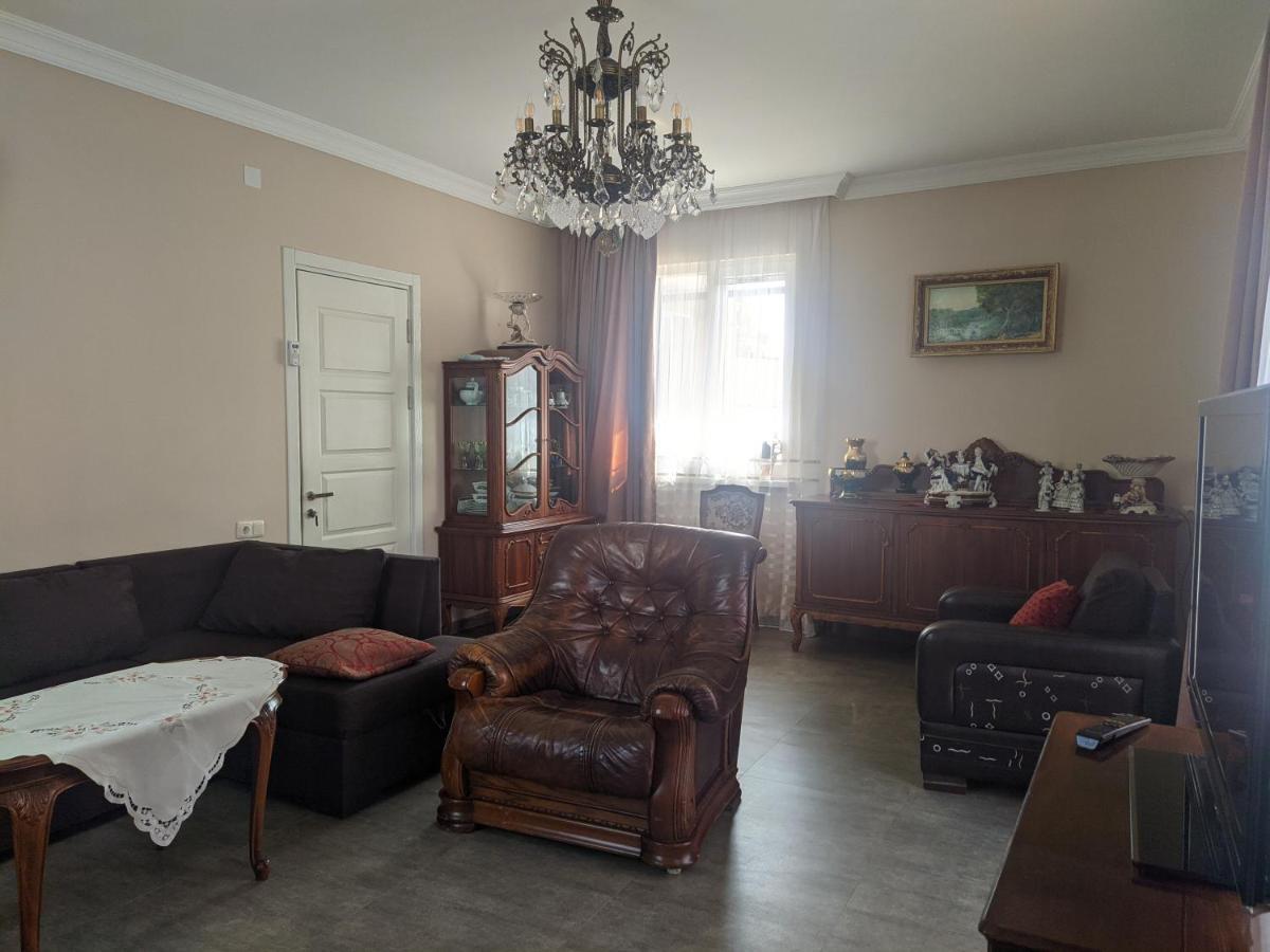 Guest House Kldiashvili Батуми Екстериор снимка