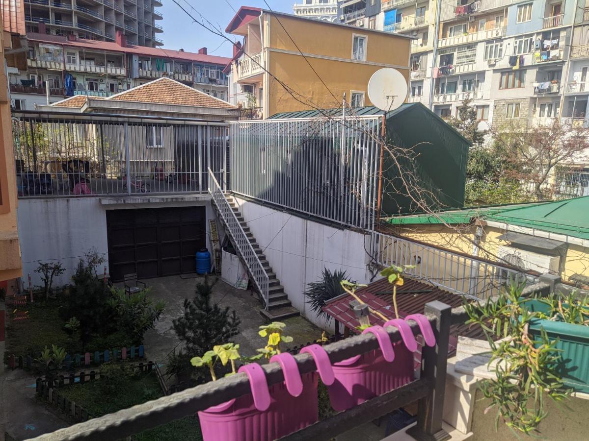 Guest House Kldiashvili Батуми Екстериор снимка