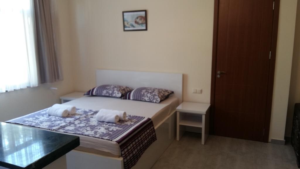 Guest House Kldiashvili Батуми Екстериор снимка