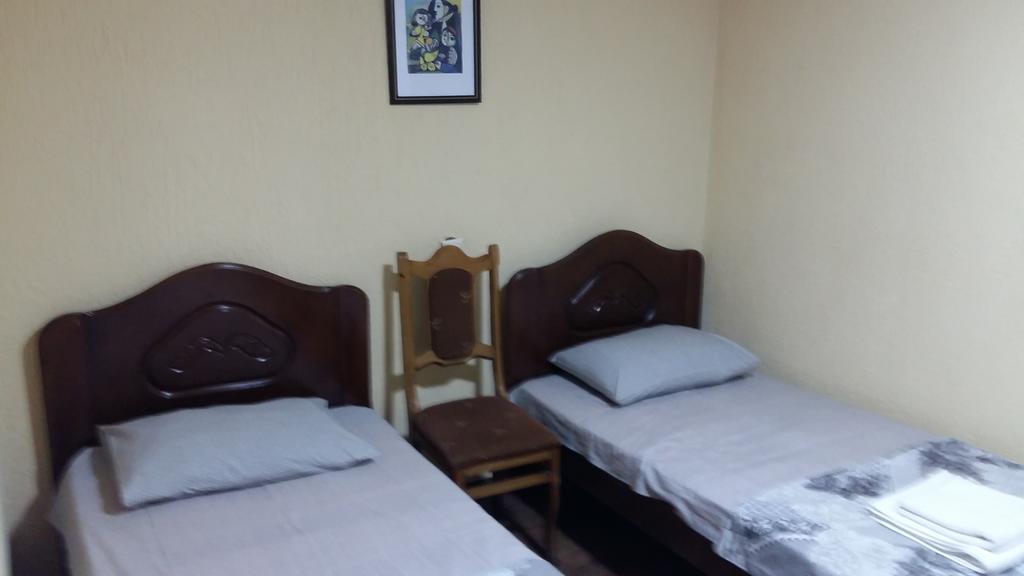 Guest House Kldiashvili Батуми Екстериор снимка