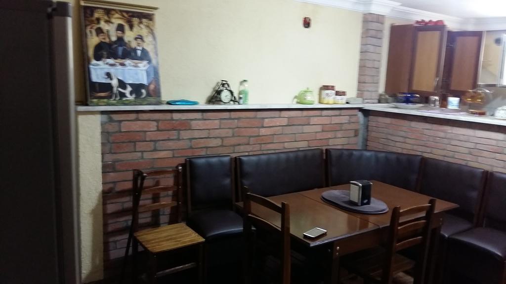 Guest House Kldiashvili Батуми Екстериор снимка