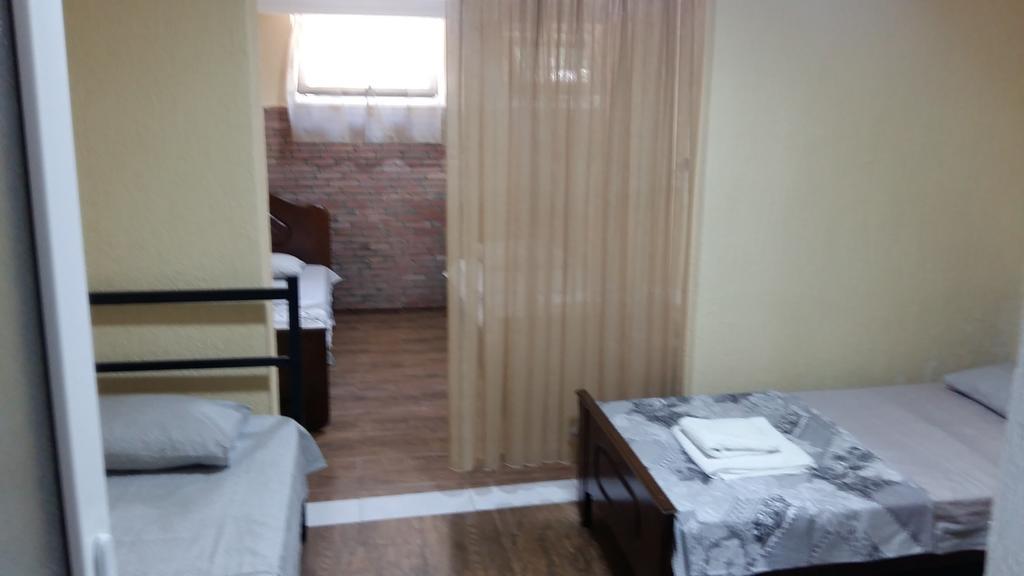 Guest House Kldiashvili Батуми Екстериор снимка
